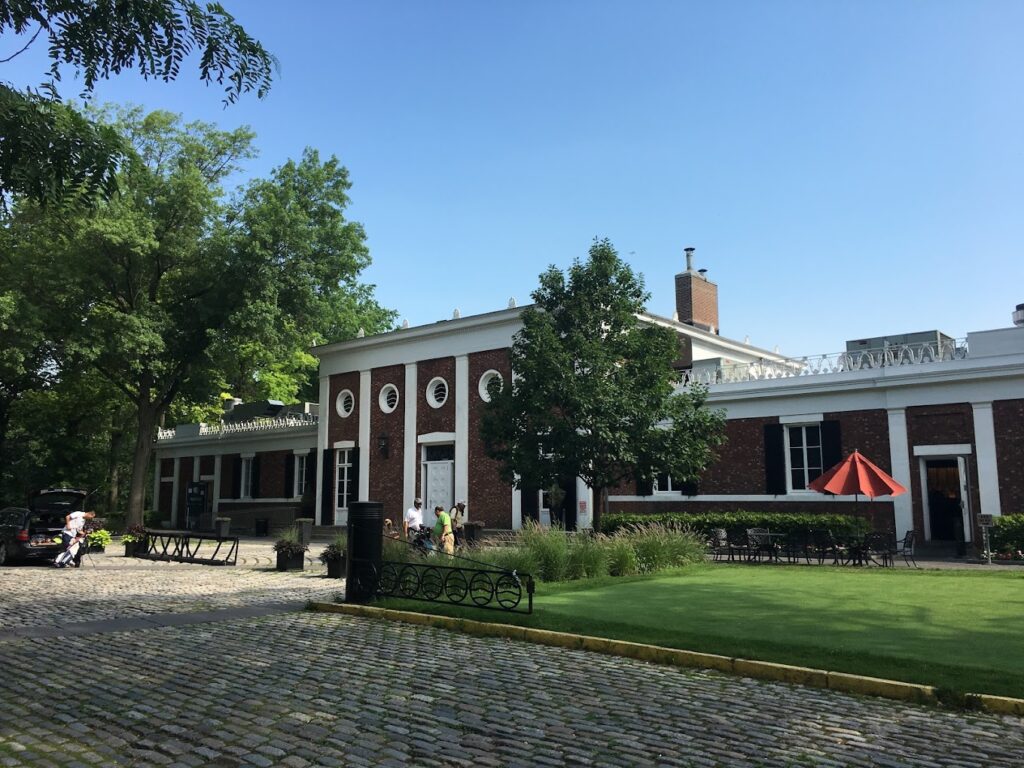 Outdoor image of Pelham Bay building